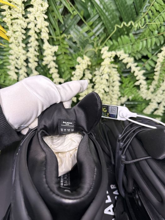 Balmain Unicorn Triple Black