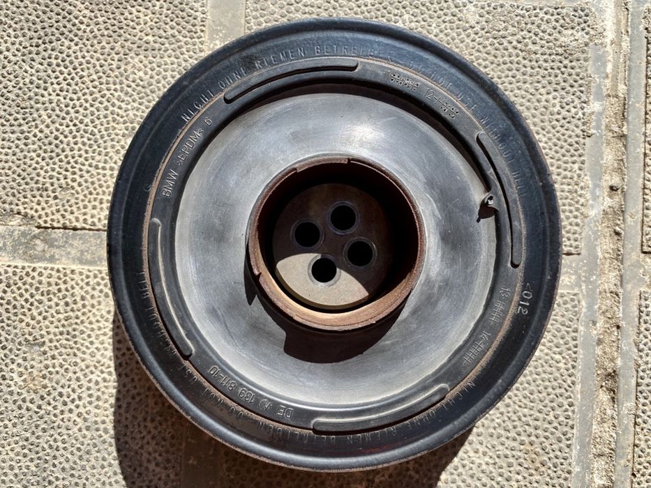 Оригинална демпфер шайба, свалена от BMW F10 530D - 258к.с