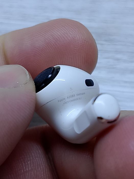 AirPods Pro правый