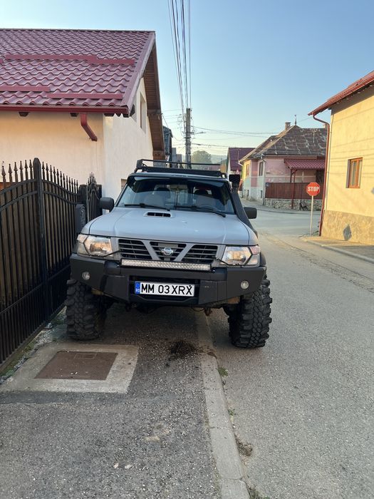 Nissan patrol y61