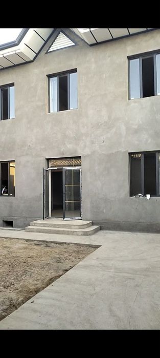 Nazarbek Tekistilda 2 sotix 2 qavat 6 honali  uy sotiladi 53000$