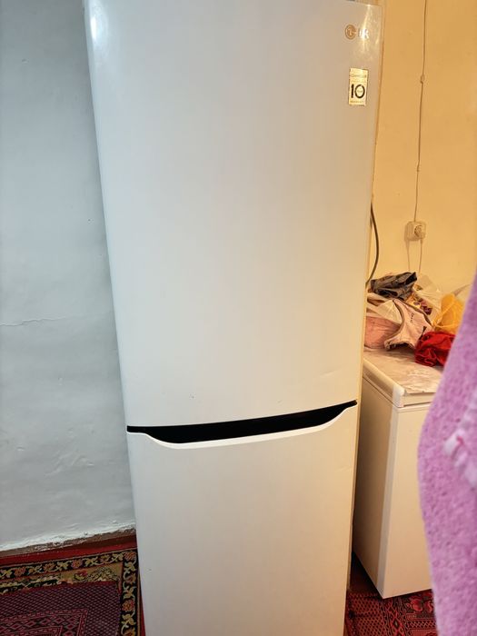 Продам холодильник