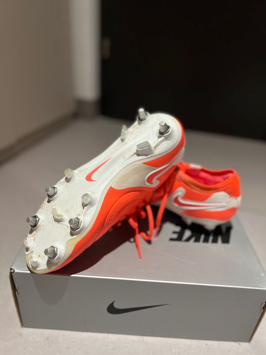 ghete de fotbal nike