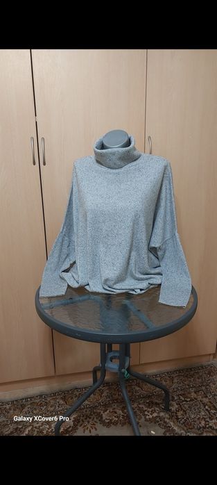 Пуловер  COS. размер XL/2XL 100% вълна
