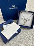 Оригинален комплект бижута, обеци и колие Swarovski