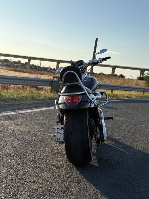 Vand Suzuki Intruder m1800r modificat + accesorii