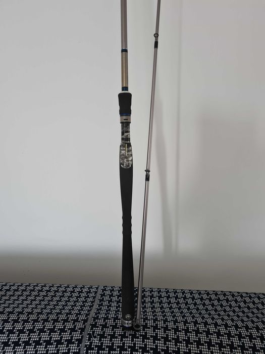 Set pescuit Abu Garcia – Lansetă RS 902 MH + Mulineta Revo SX L