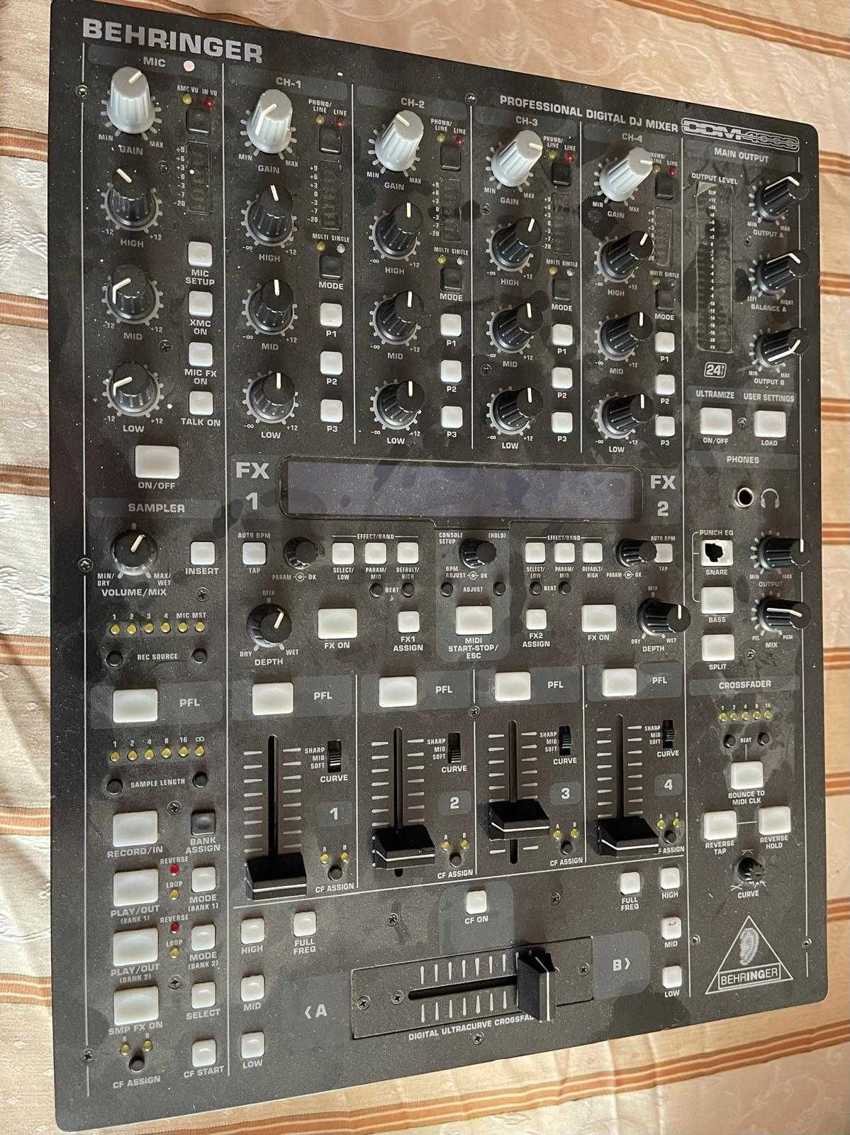 Consola DJ Numark MixTrack Pro 2 + Mixer BEHRINGER DDM4000