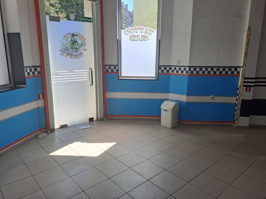 Продава се Магазин в Плевен, Идеален център - 120 кв.м за 1042 €/кв.м - Снимка #3