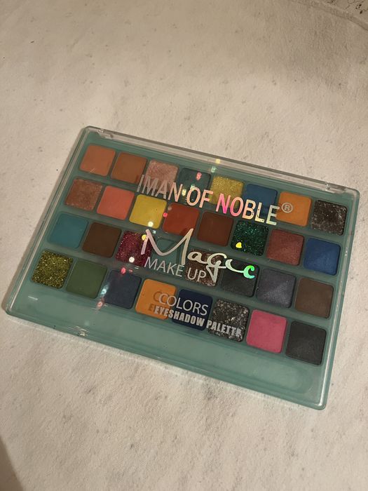 Палетка ярких теней