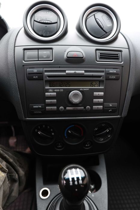 Autoturism Ford FIESTA AN FABRICATIE 2006 .