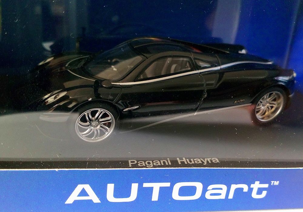 Machetă Pagani Huayra 1:43 AutoArt