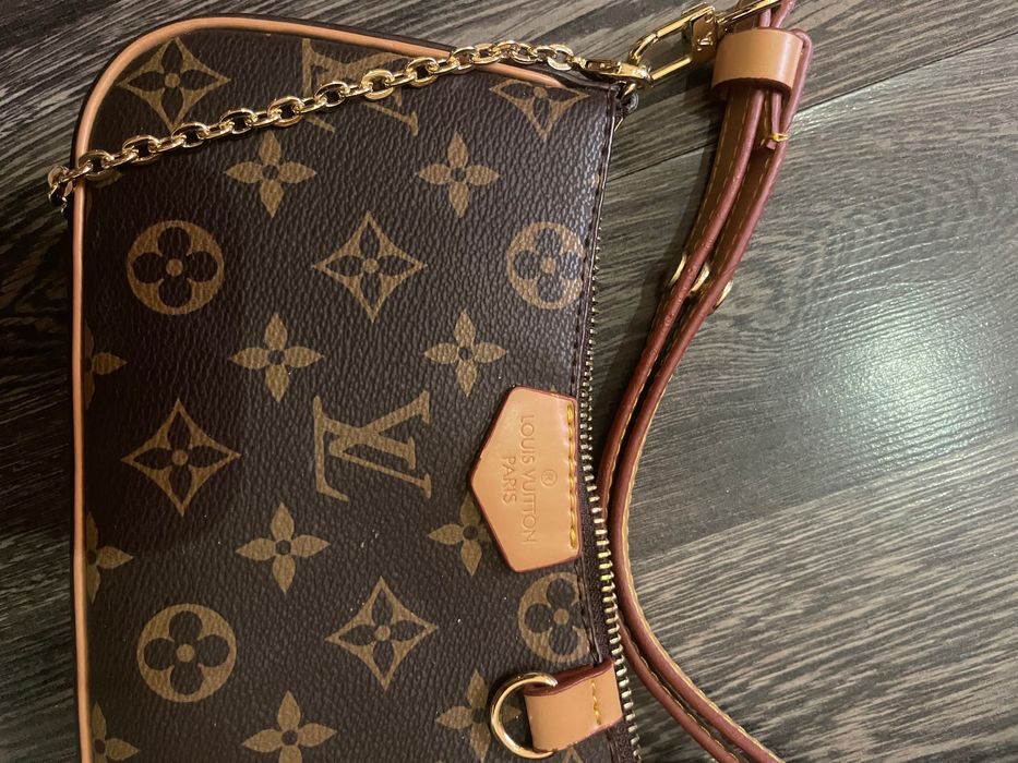 Geantă Louis Vuitton