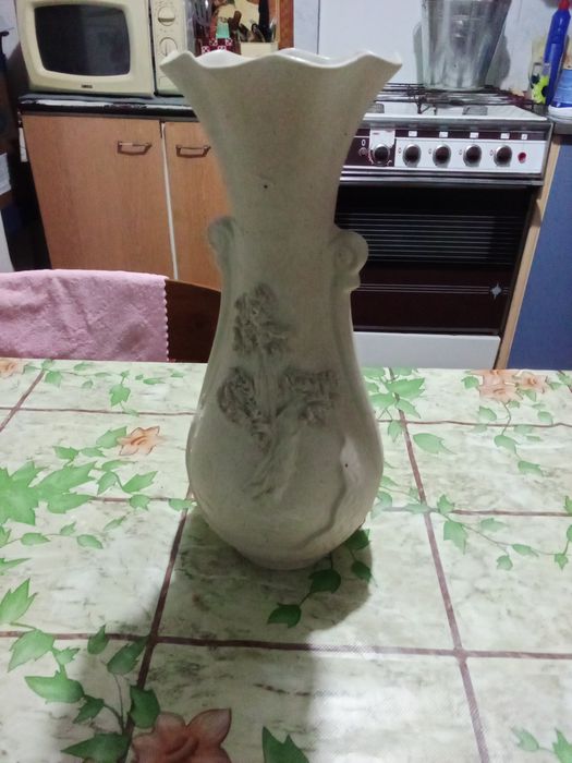 Продам вазу в отличном состоянии