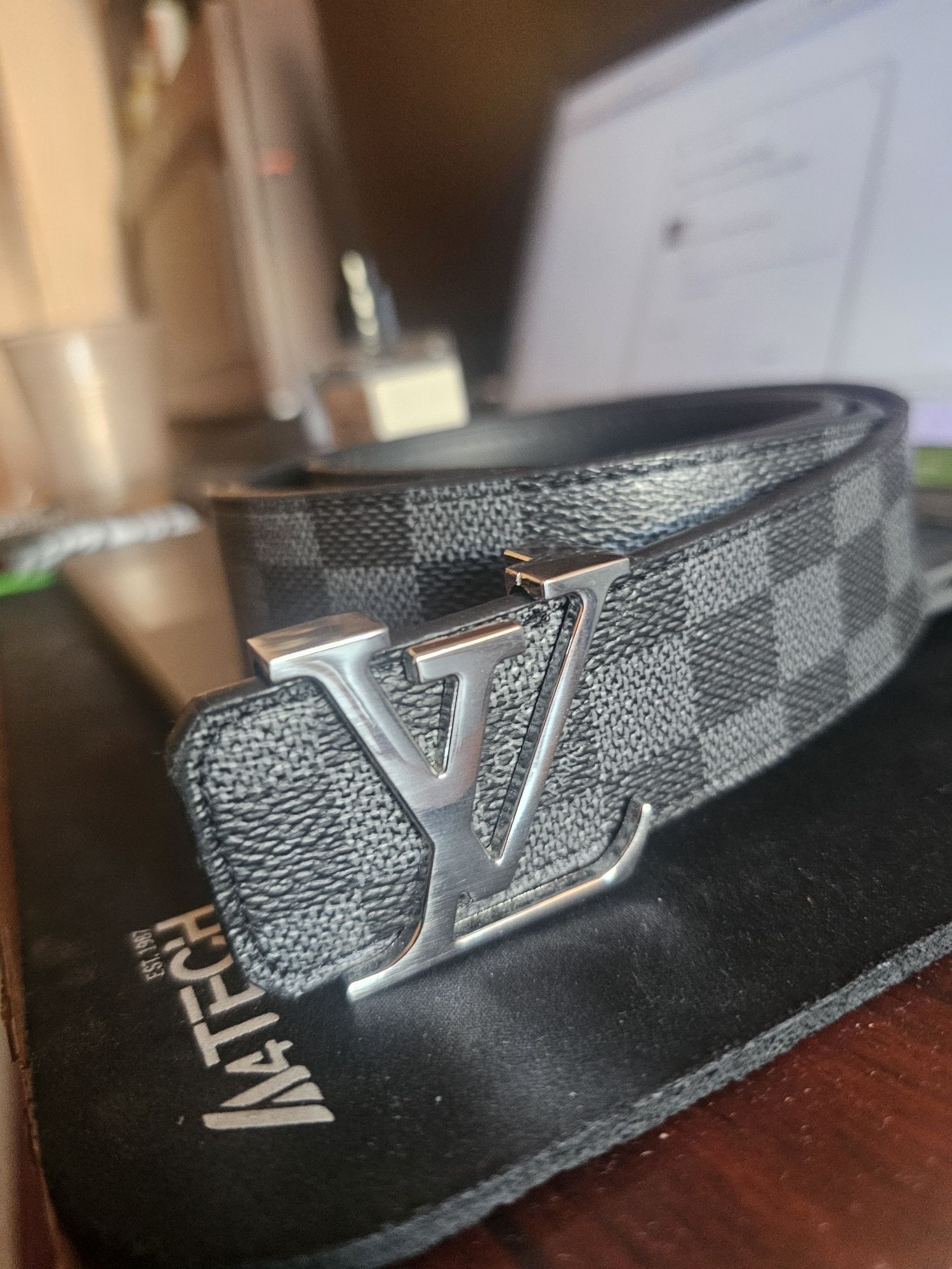 LV Curea LV Paris