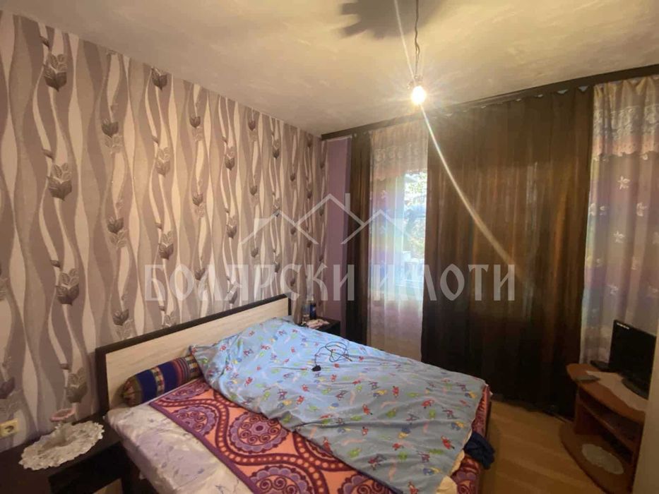 Просторен тристаен апартамент в кв. Бузлуджа