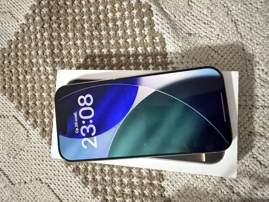 Продам Айфон 16 про