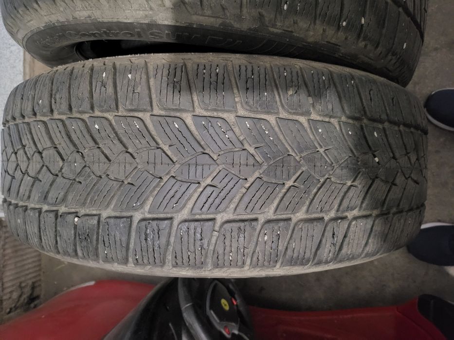 Anvelope iarna 215 60 17