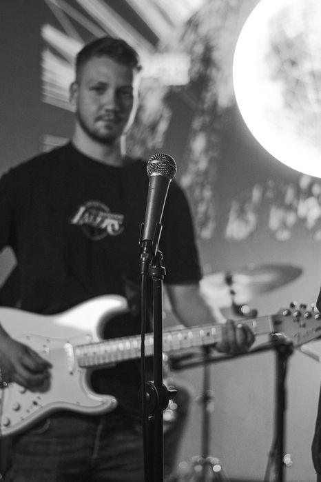 Cursuri de muzică (chitară) pentru copii pasionați la început de drum