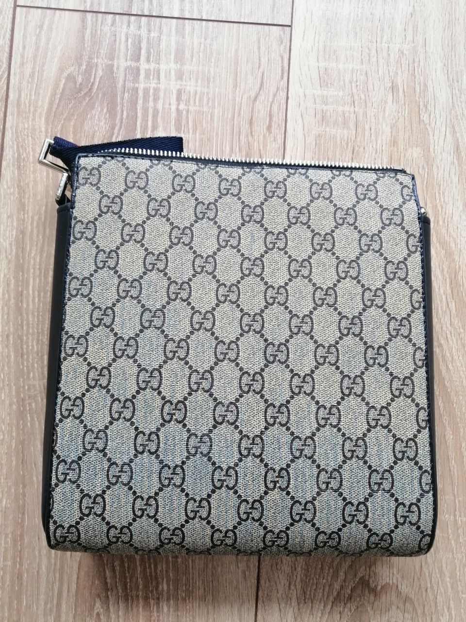 Gucci мъжка елегантна чанта