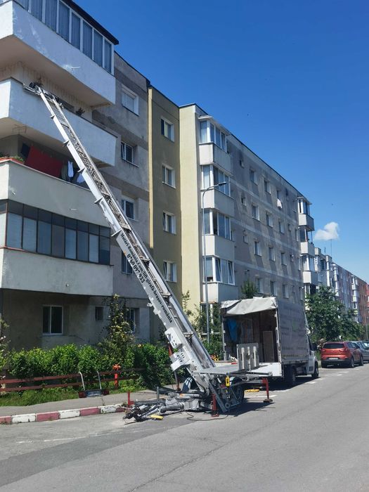 Inchiriez Lift exterior/Lift Girafa  Brasov