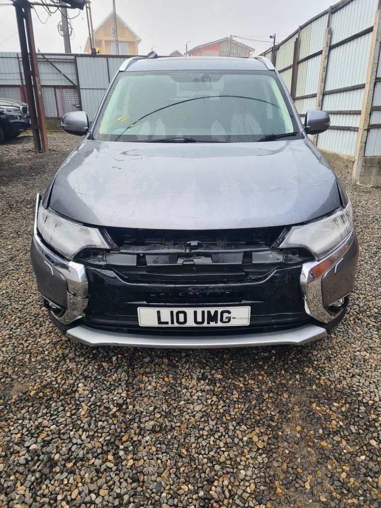 Dezmembrez Mitsubishi Outlander III facelift 2.2 DIESEL 2015-2018