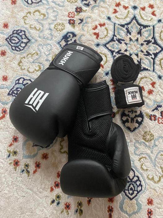 продам боксёрский перчатку(Hukk) 12oz