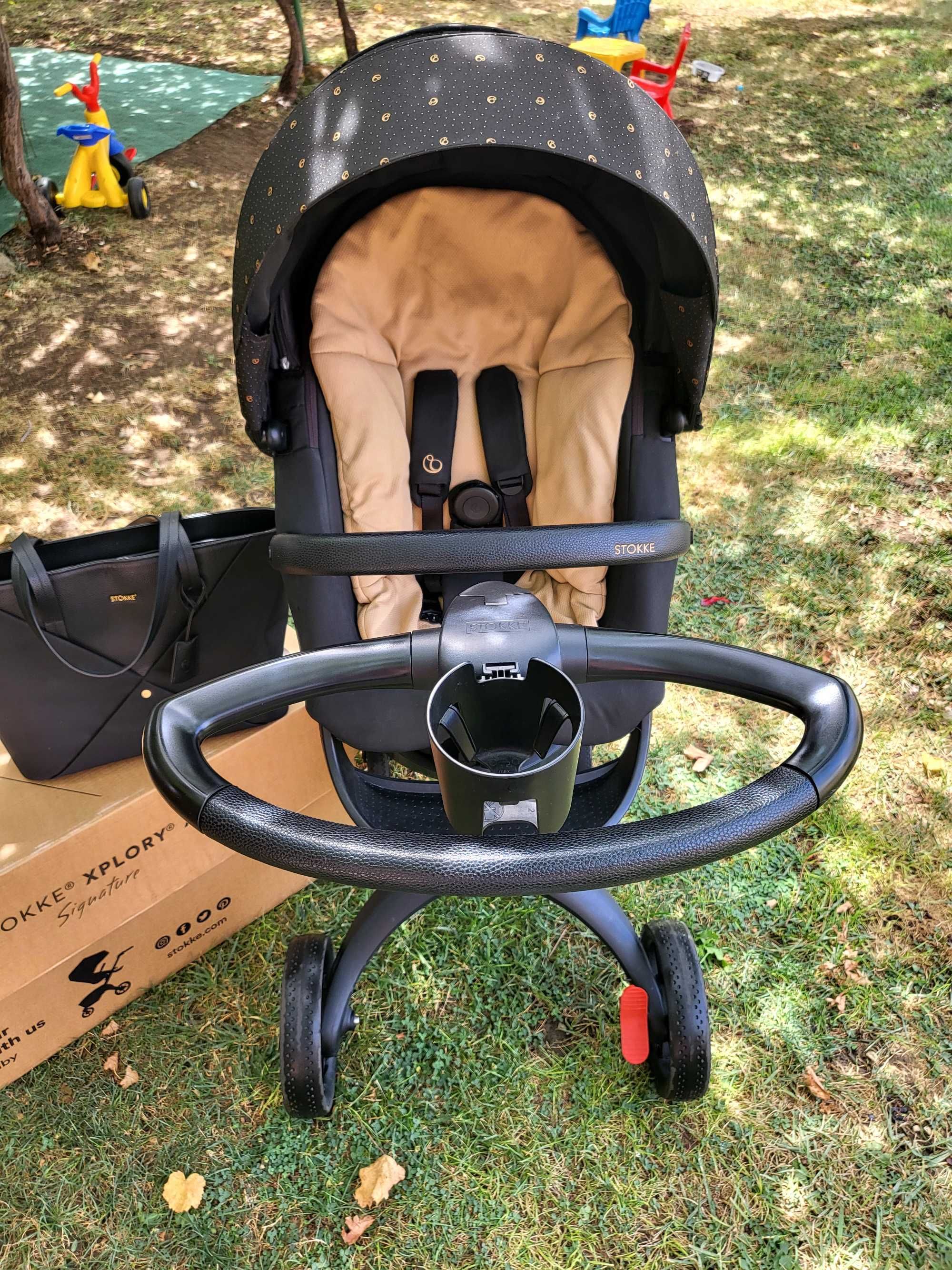 Бебешка количка Stokke Xplory 
X Signature