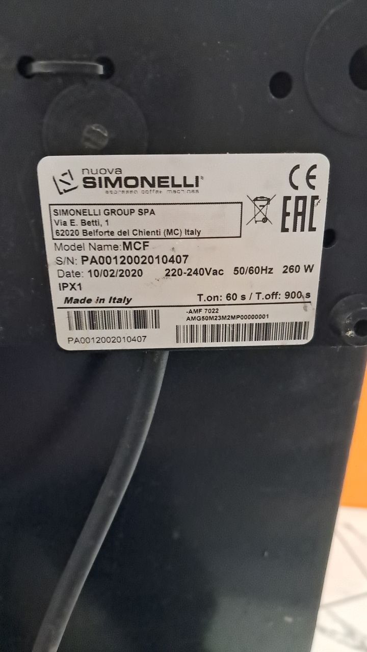 . Кофемолка SIMONELLI nuova