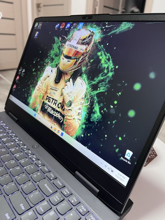 Laptop Lenovo Loq 15APH8 - stare excelenta