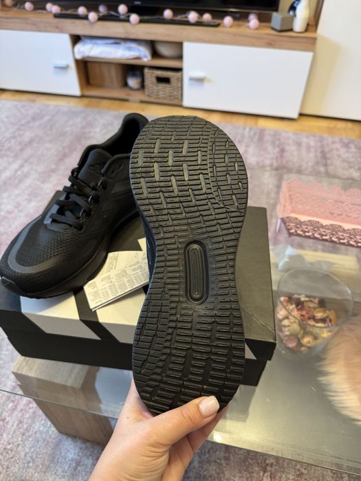 Adidas Run Falcon 5 noi 42.5