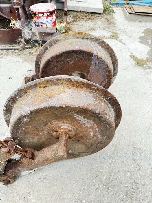 Punte / axa remorca 7,5 T . -   Roti combinator romanesc