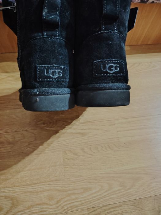 Vând UGG imblanite