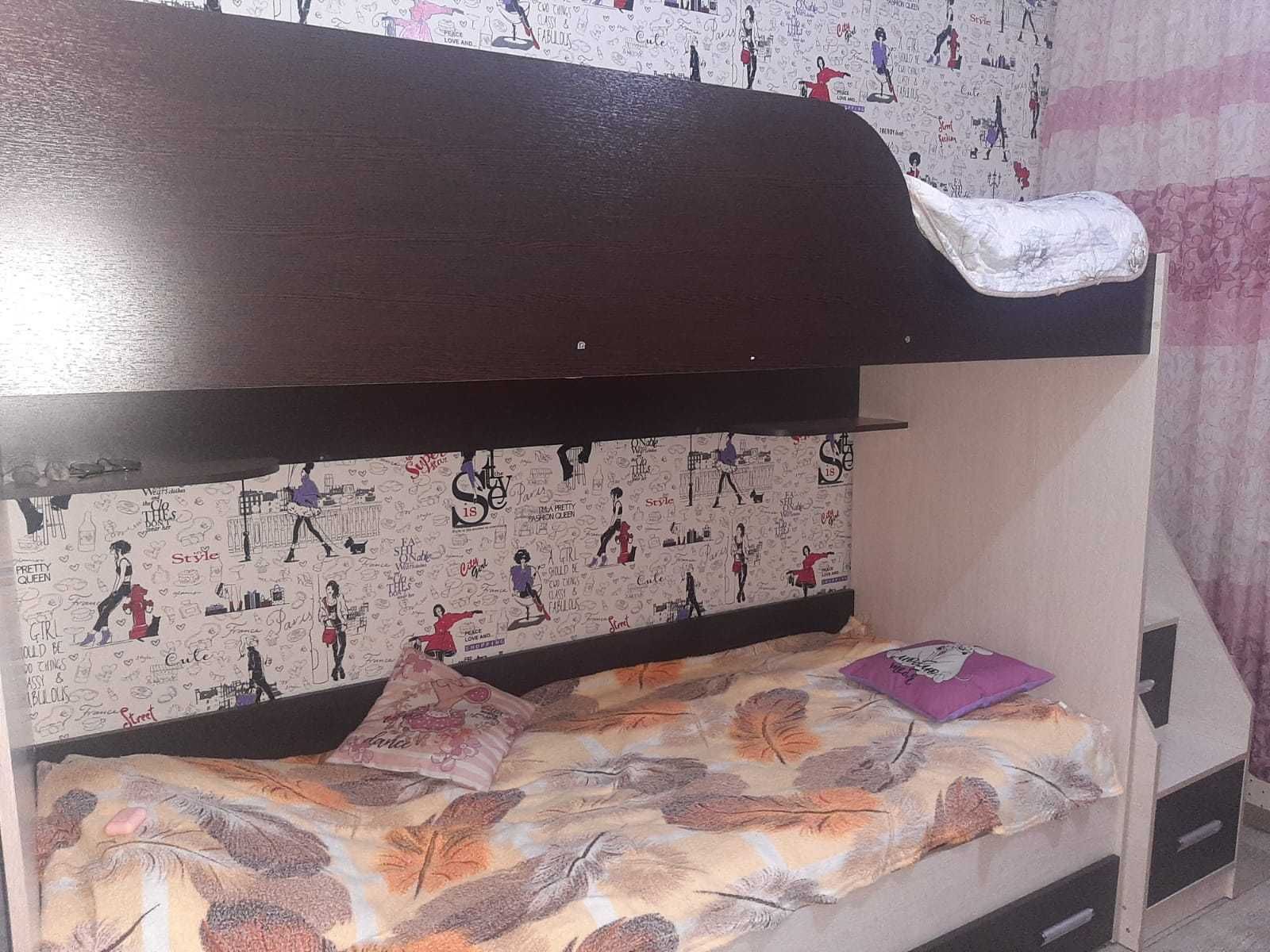 продается детский двухъярусный кровать.