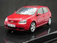 Macheta Volkswagen Golf V Autoart 1:43