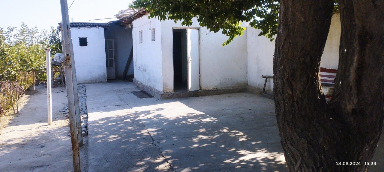 Uy sotiladi srochna
