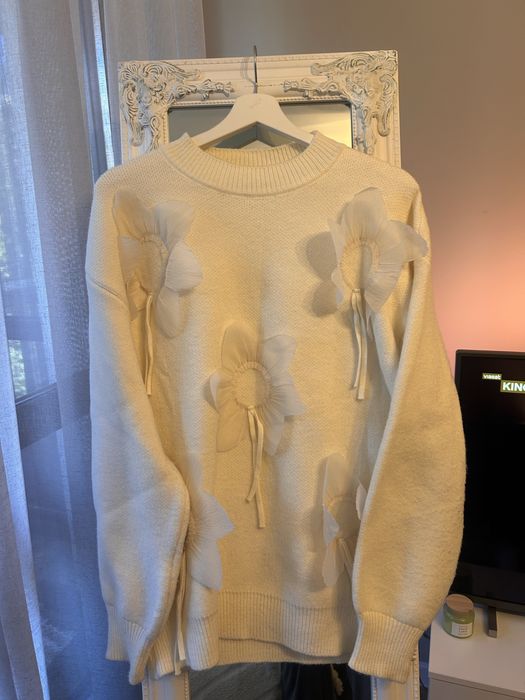 Пуловери на Mango, Zara, H&M и други