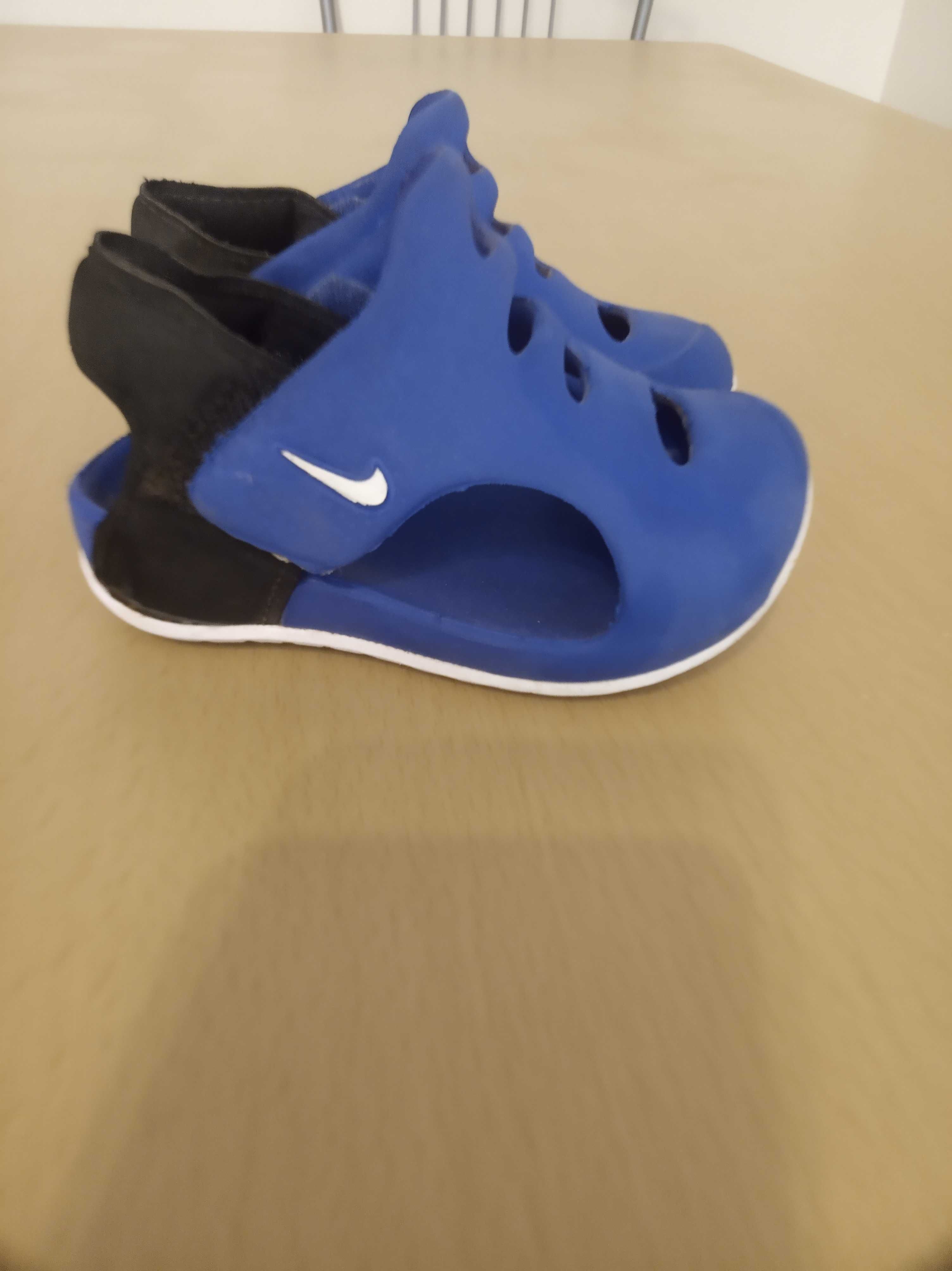 Nike sunrise protect 3