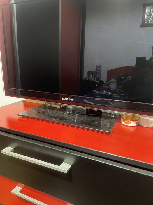 Vând TV SAMSUNG ,,, FULL HD .. perfecta stare de functionare ..400 ron