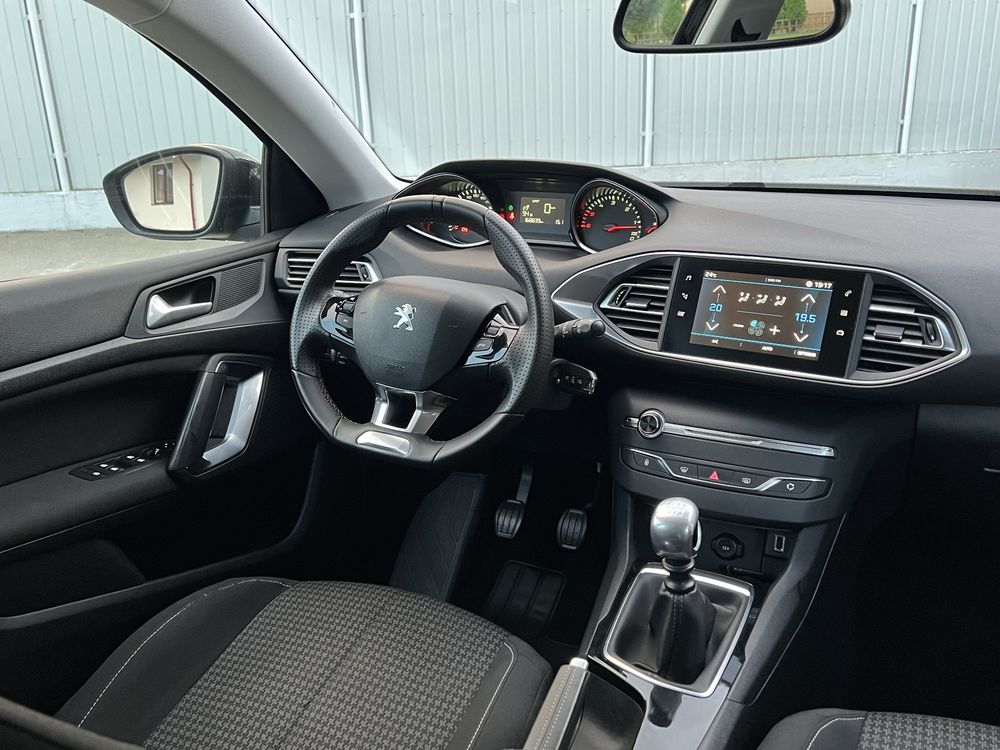 Peugeot 308 an fabricatie 2019