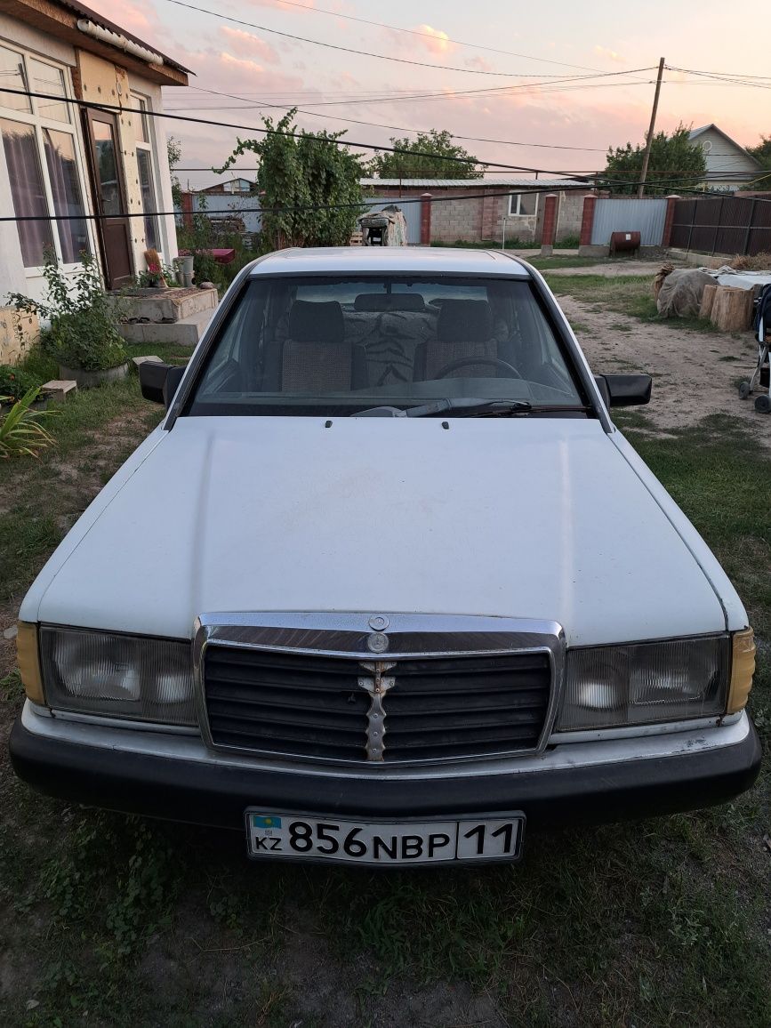 Mercedes Benz 190E