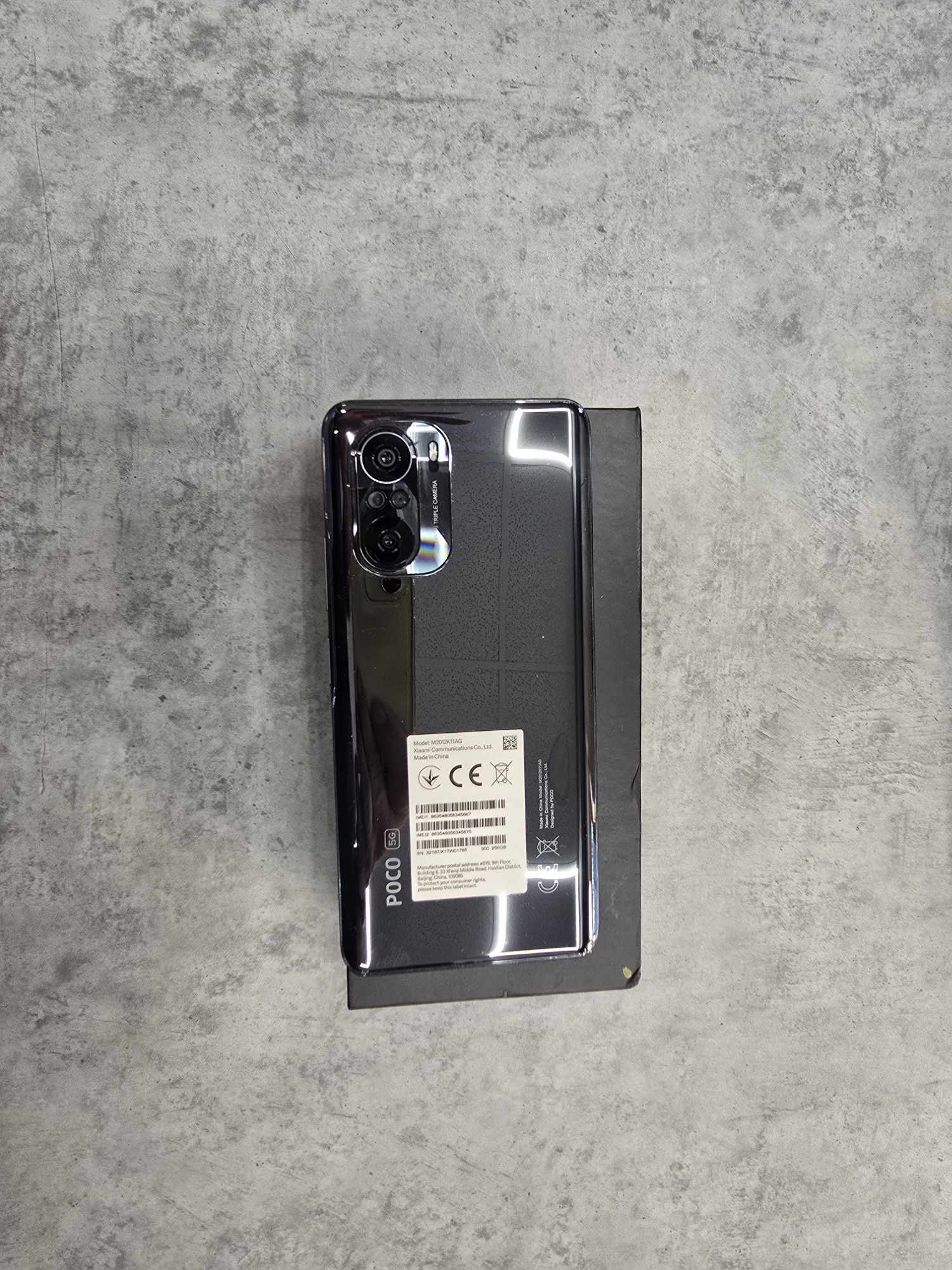 POCO F3 Night Black 8/256GB Перфектен!!!  Z-60