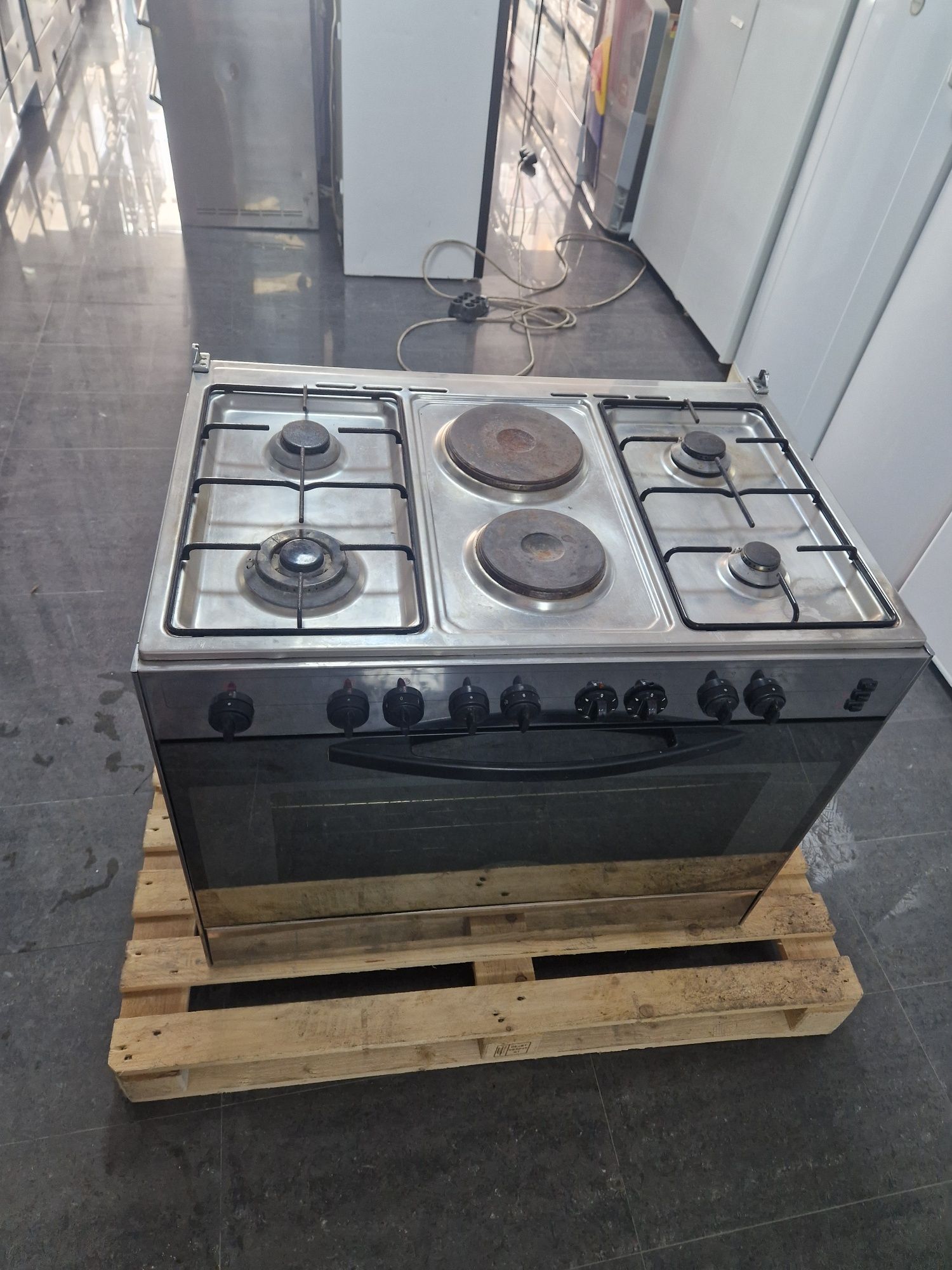 Газова печка Whirlpool 90 см