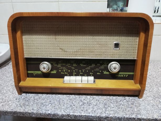 Radio modern    .