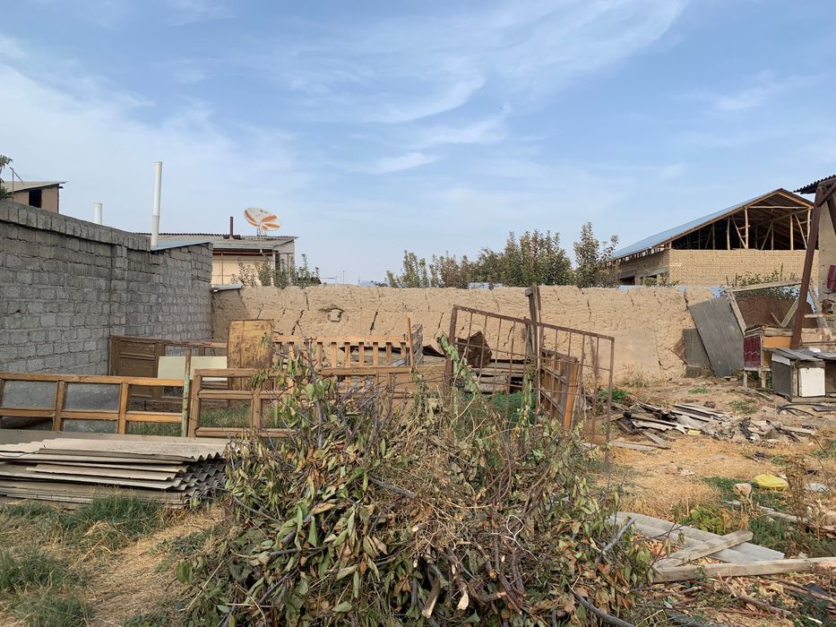 Продаю землю хорошая место положение