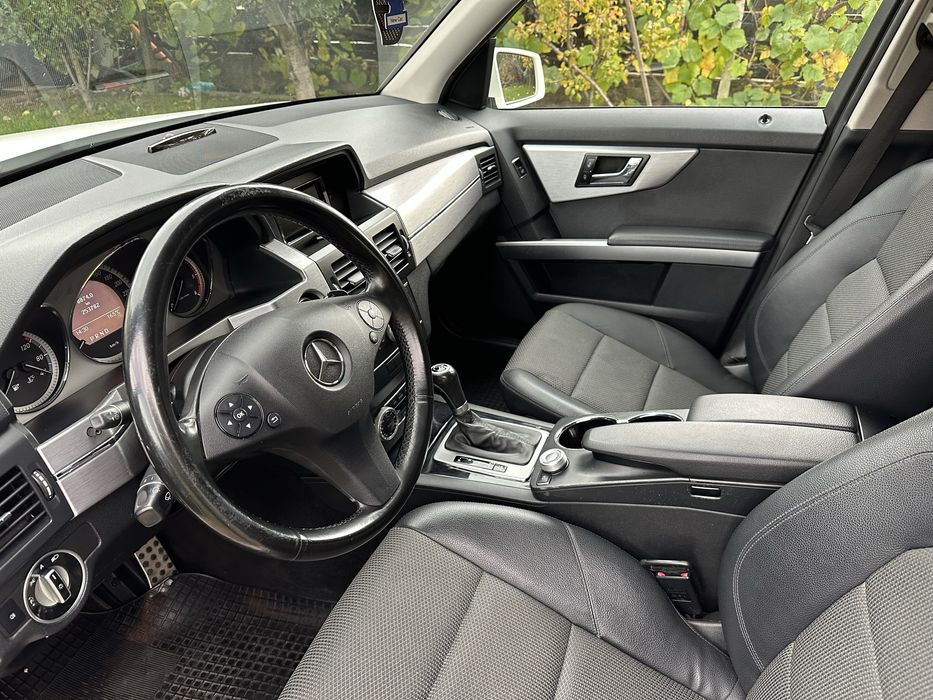 Mercedes-Benz GLK 220 CDI 4MATIC 2011 170 cp AMG BIXENON Proprietar