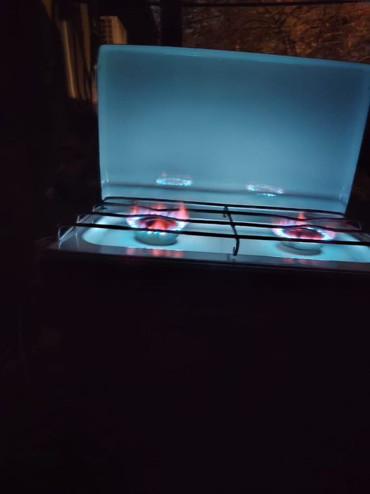 Продам    Газовую    плиту.