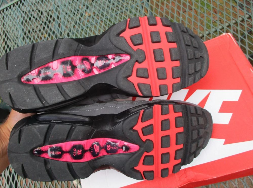 Обувки Nike Air Max 95 Solar Red