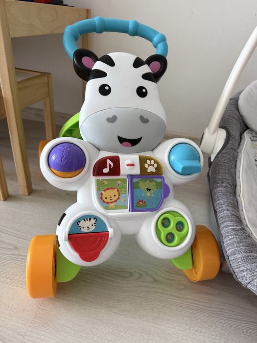 Проходилка за бутане , помпа за кърма , и поставка за смяна на пелени