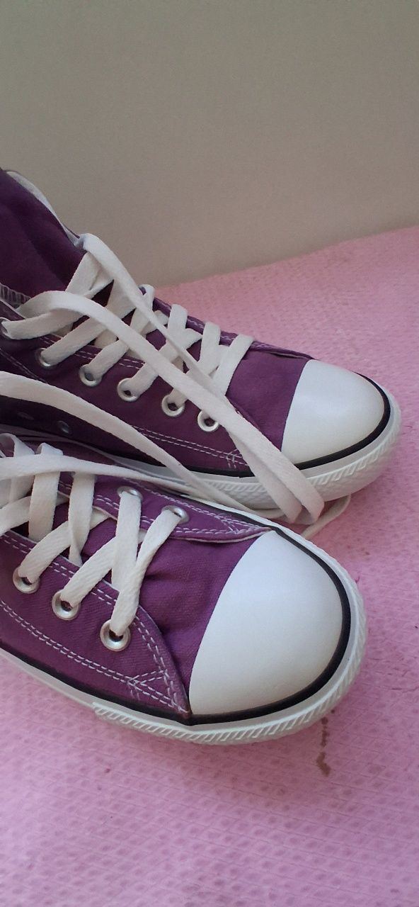 Bascheți Converse All Star mărimea 42